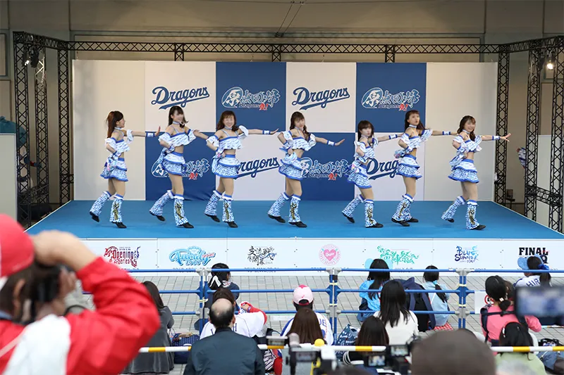 折りたたみ式アルミ製ステージ